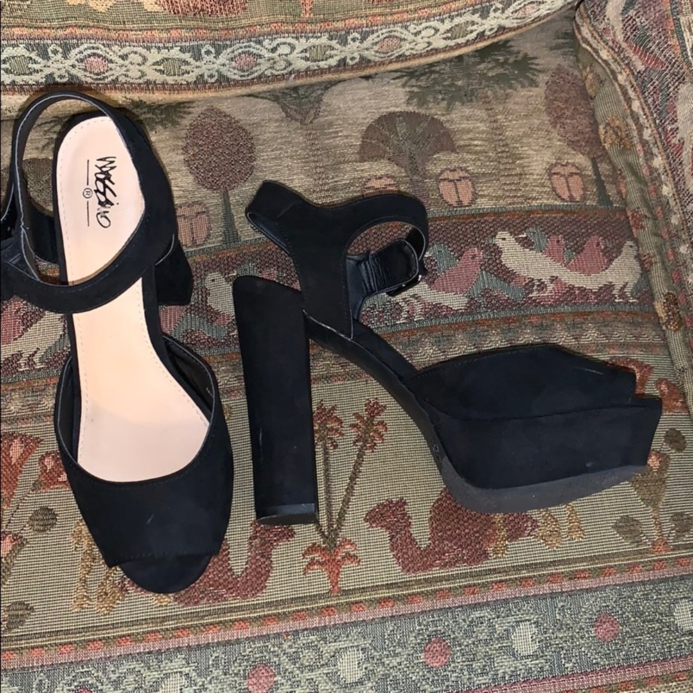 Massimo tall black heels